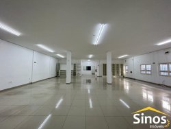 Prédio comercial com 383m² para locação no bairro Vila Rosa 