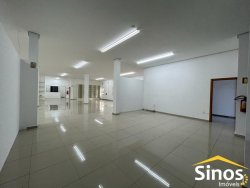 Prédio comercial com 383m² para locação no bairro Vila Rosa 