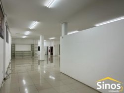 Prédio comercial com 383m² para locação no bairro Vila Rosa 