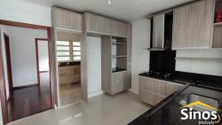 Casa com 05 dormitórios no bairro Ideal 
