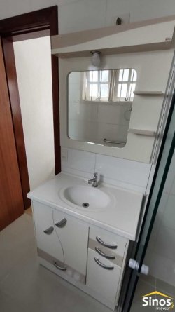 Casa com 05 dormitórios no bairro Ideal 