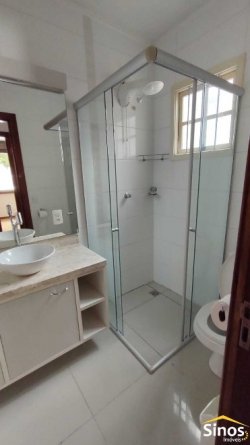 Casa com 05 dormitórios no bairro Ideal 