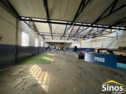 Prédio comercial com 973m² para locação no bairro Vila Rosa 