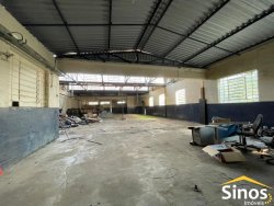 Prédio comercial com 973m² para locação no bairro Vila Rosa 