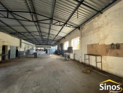 Prédio comercial com 973m² para locação no bairro Vila Rosa 