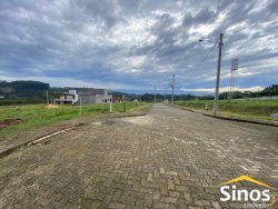 Terreno com 419,17m² no condomínio Moradas da Lomba 