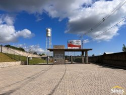 Terreno com 250m² no condomínio Moradas da Lomba 
