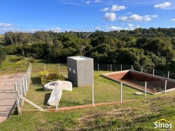 Terreno com 250m² no condomínio Moradas da Lomba 