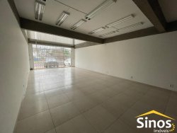 Sala comercial com 112m² para locação no Centro 