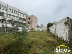 Terreno com 205,88m² para locação no Centro 