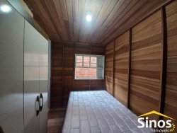 Casa com 03 dormitórios no bairro Vila Diehl 
