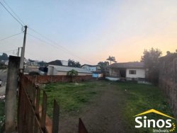 Terreno com construção no bairro Hamburgo Velho 