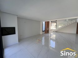 Casa com 03 suítes no bairro Hamburgo Velho 