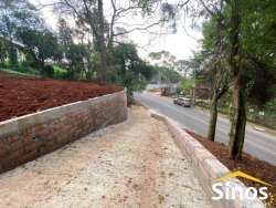 Terreno com 1571,20m² no centro de Lomba Grande 