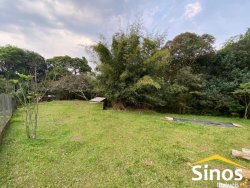 Terreno com 1571,20m² no centro de Lomba Grande 