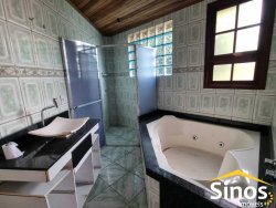 Sítio com 2,00 hectares no bairro Lomba Grande 
