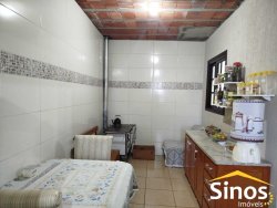 Casa com 03 dormitórios no Bairro Jardim Mauá 