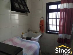Casa com 03 dormitórios no Bairro Jardim Mauá 