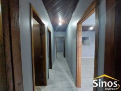 Casa com 03 dormitórios no bairro Canudos 