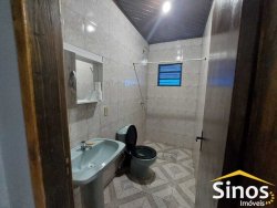 Casa com 03 dormitórios no bairro Canudos 