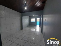 Casa com 03 dormitórios no bairro Canudos 