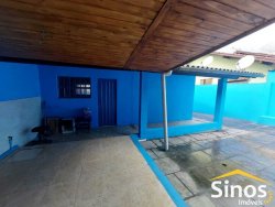 Casa com 03 dormitórios no bairro Canudos 
