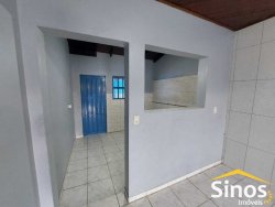 Casa com 03 dormitórios no bairro Canudos 