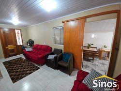 Casa plana com 02 dormitórios no Bairro Canudos 