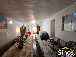 Casa plana com 02 dormitórios no Bairro Canudos 