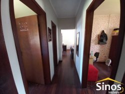 Casa com 03 dormitórios no bairro Hamburgo Velho 