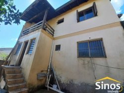 Casa com 03 dormitórios no bairro Hamburgo Velho 