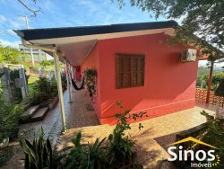 Casa com 3 dormitórios na parte central de Lomba Grande 