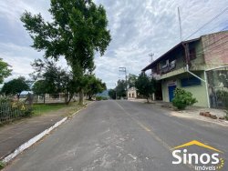 Casa com 02 dormitórios no bairro Canudos  
