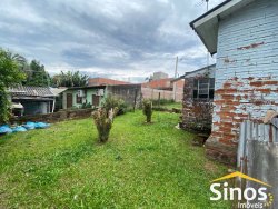 Casa com 02 dormitórios no bairro Canudos  