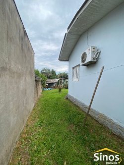 Casa com 02 dormitórios no bairro Canudos  