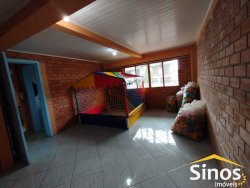 Casa com 04 dormitórios no bairro Campestre 