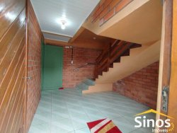 Casa com 04 dormitórios no bairro Campestre 