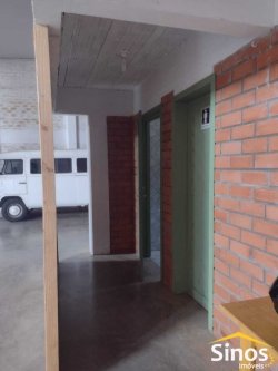 Casa com 04 dormitórios no bairro Campestre 