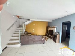 Casa com 04 dormitórios no bairro Santo André  