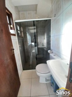 Casa com 04 dormitórios no bairro Santo André  