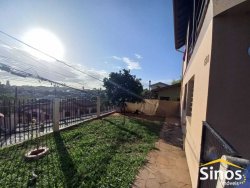 Casa com 04 dormitórios no bairro Santo André  