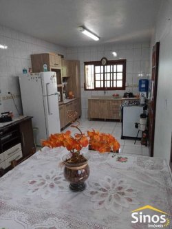 Casa com 03 dormitórios no bairro Liberdade 
