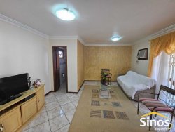Casa com 03 dormitórios no bairro Ouro Branco 