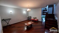Casa com 03 dormitórios no bairro Ouro Branco 