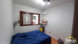 Casa com 03 dormitórios no bairro Ouro Branco 