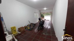Casa com 03 dormitórios no bairro Ouro Branco 
