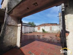 Casa com 03 dormitórios no bairro Liberdade 