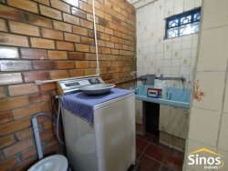 Casa com 03 dormitórios no bairro Liberdade 
