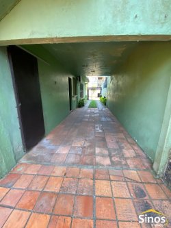 Casa com 03 dormitórios no bairro Rio Branco 