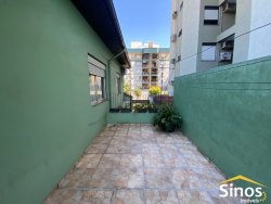 Casa com 03 dormitórios no bairro Rio Branco 
